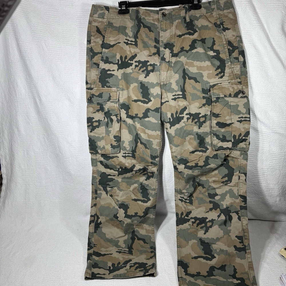 Levis Men's Cargo NWT Pants Relaxed Fit Green Camouflage Size 38x30